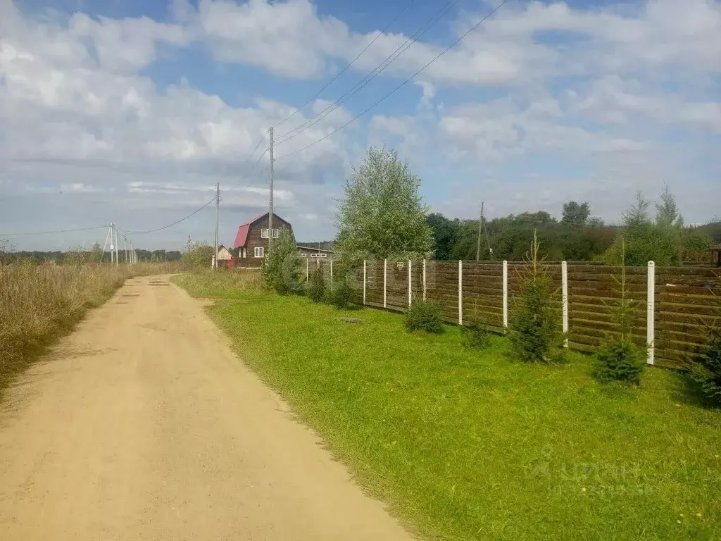 Участок в Пермский край, Пермский муниципальный округ, д. Пашня ул. ... - Фото 1