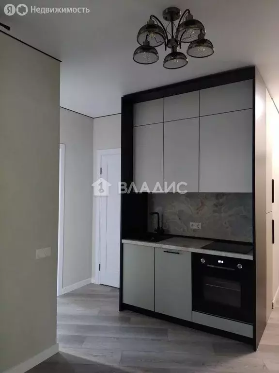 3-комнатная квартира: посёлок Развилка, жилой комплекс Три Квартала, ... - Фото 1