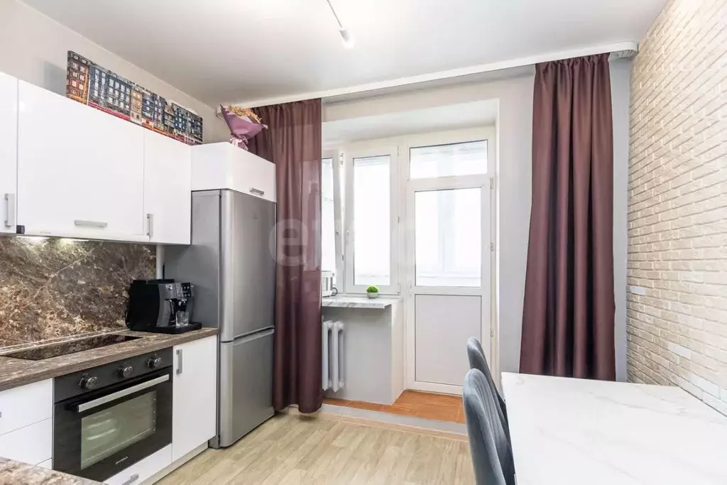 2-к кв. Тюменская область, Тюмень ул. Мельникайте, 142 (51.8 м) - Фото 1