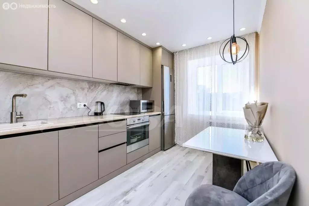 2-комнатная квартира: Тюмень, улица Спорта, 95 (46.8 м) - Фото 1