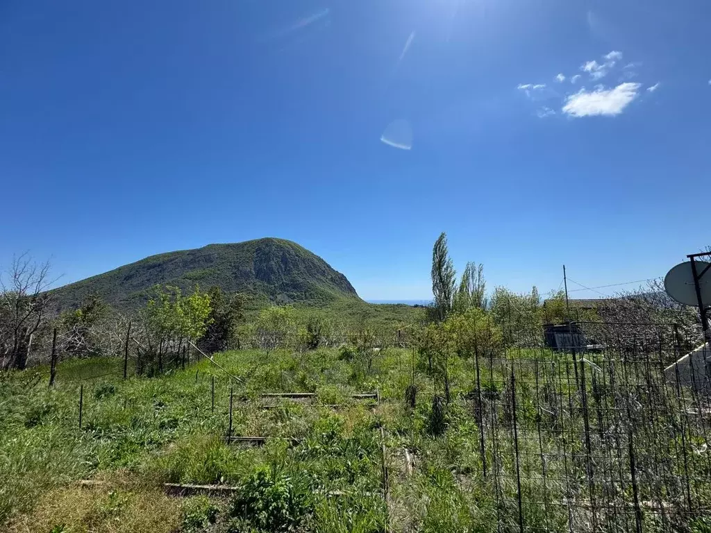 Участок в Крым, Алушта муниципальный округ, с. Лавровое  (11.5 сот.) - Фото 2
