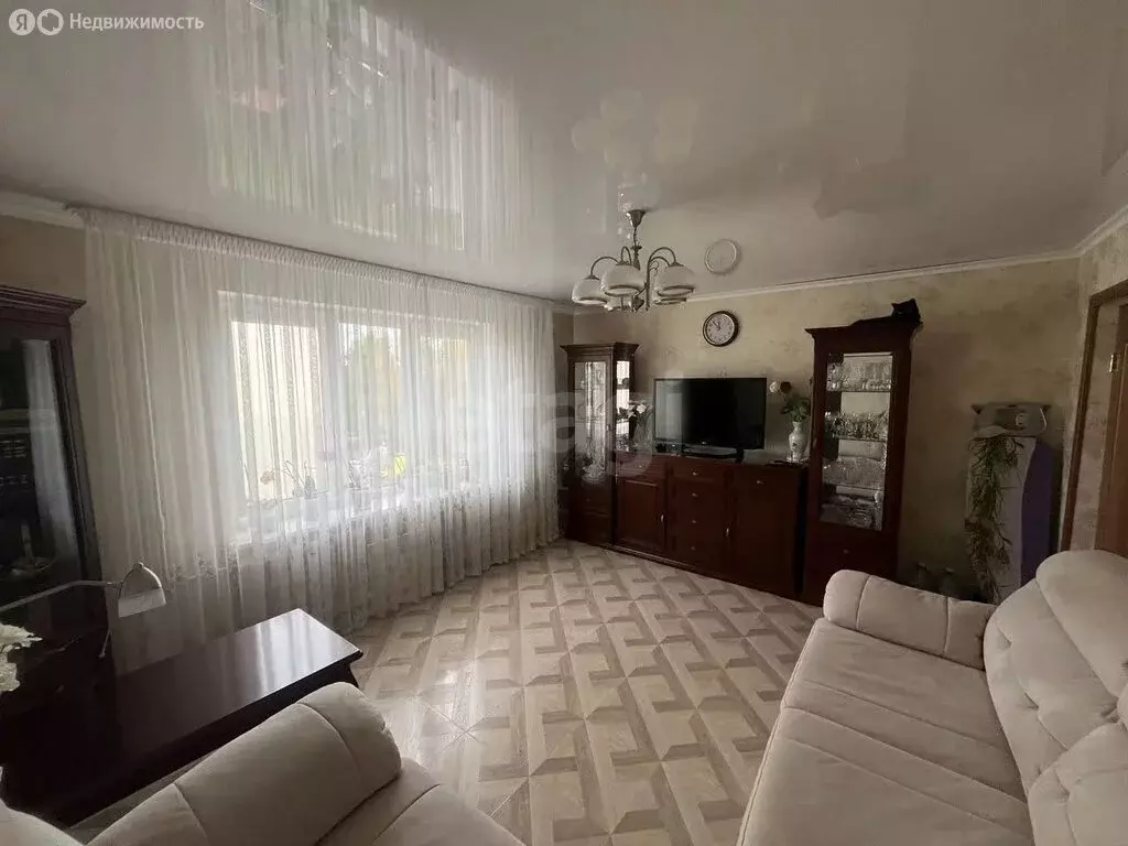 3-комнатная квартира: Пионерский, Октябрьская улица, 5 (67.9 м) - Фото 2