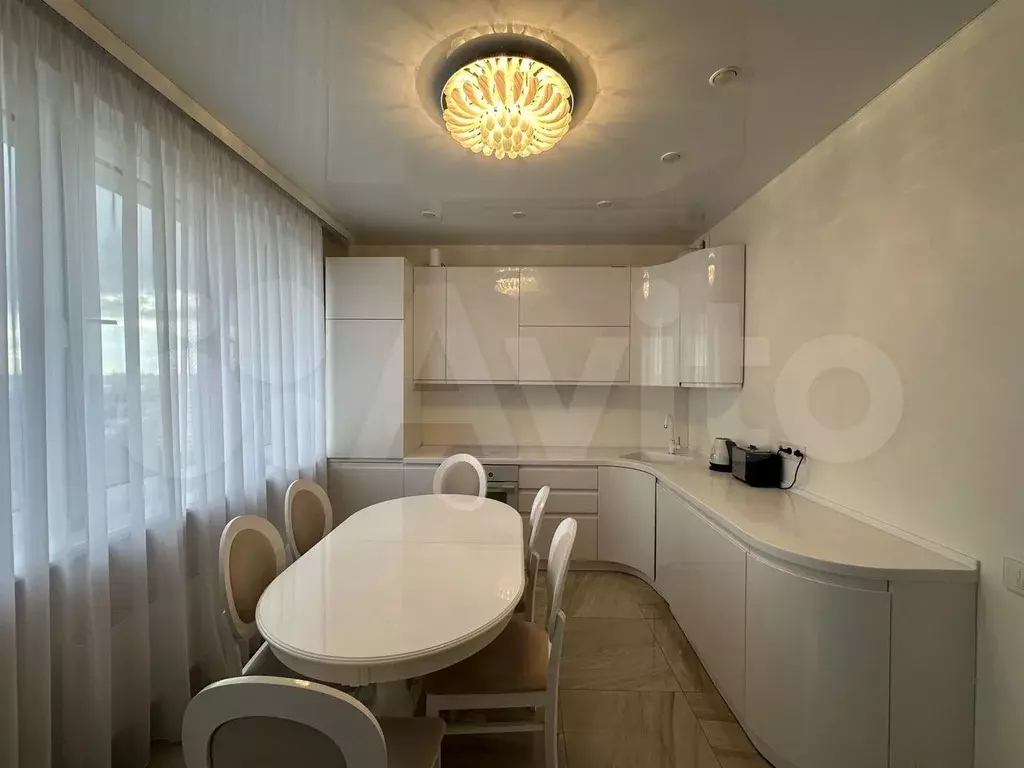 2-к. квартира, 60 м, 18/23 эт. - Фото 0
