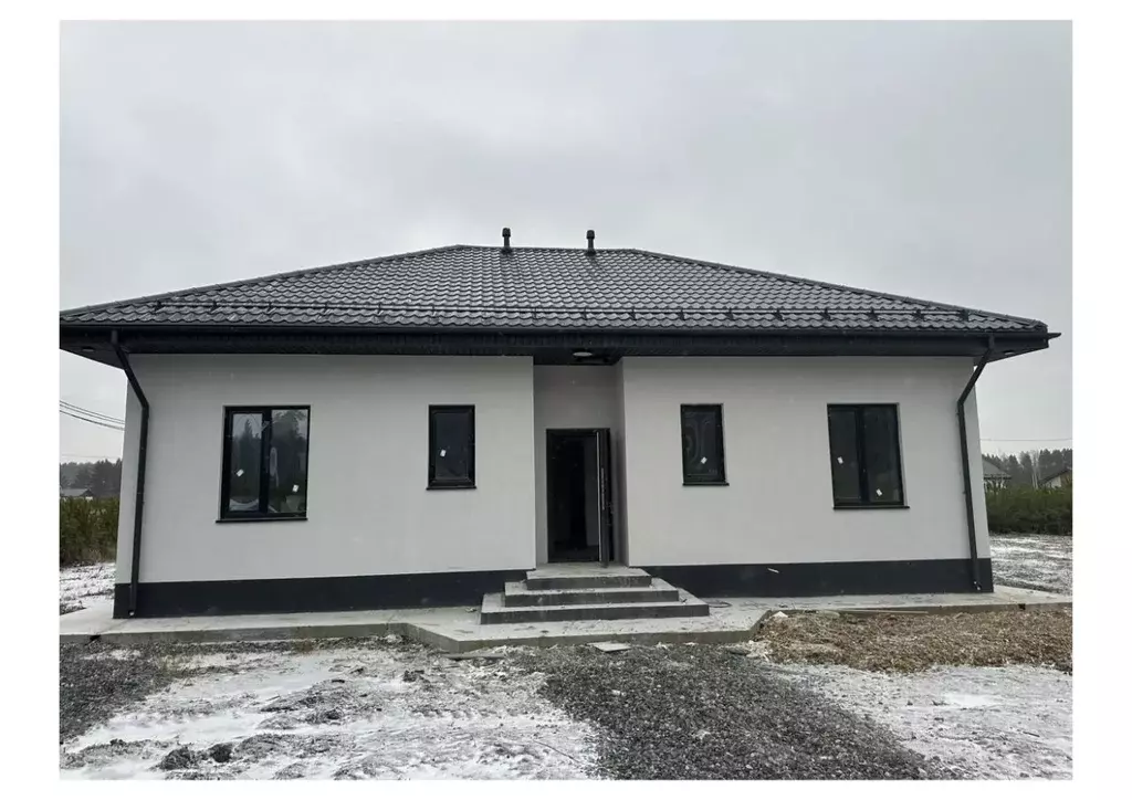 Дом в Свердловская область, Сысертский муниципальный округ, д. ... - Фото 1