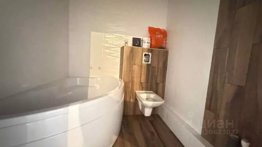 3-к кв. Оренбургская область, Оренбург ул. Фронтовиков, 8/2 (75.0 м) - Фото 2