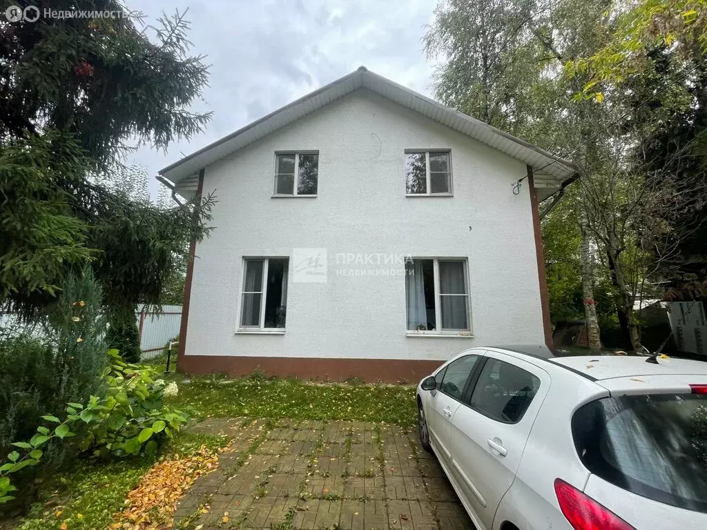 Дом в посёлок городского типа Загорянский, улица Ленина, 53 (130 м) - Фото 1