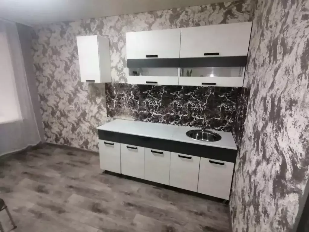1-к кв. Хакасия, Черногорск ул. Генерала Тихонова, 11А (40.0 м) - Фото 1