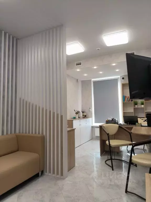 Офис в Крым, Симферополь ул. Никанорова, 4Ж (17 м) - Фото 1