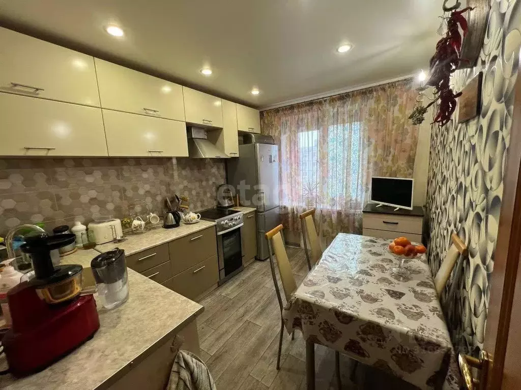 3-к кв. Белгородская область, Старый Оскол Жукова мкр, 25 (61.1 м) - Фото 0