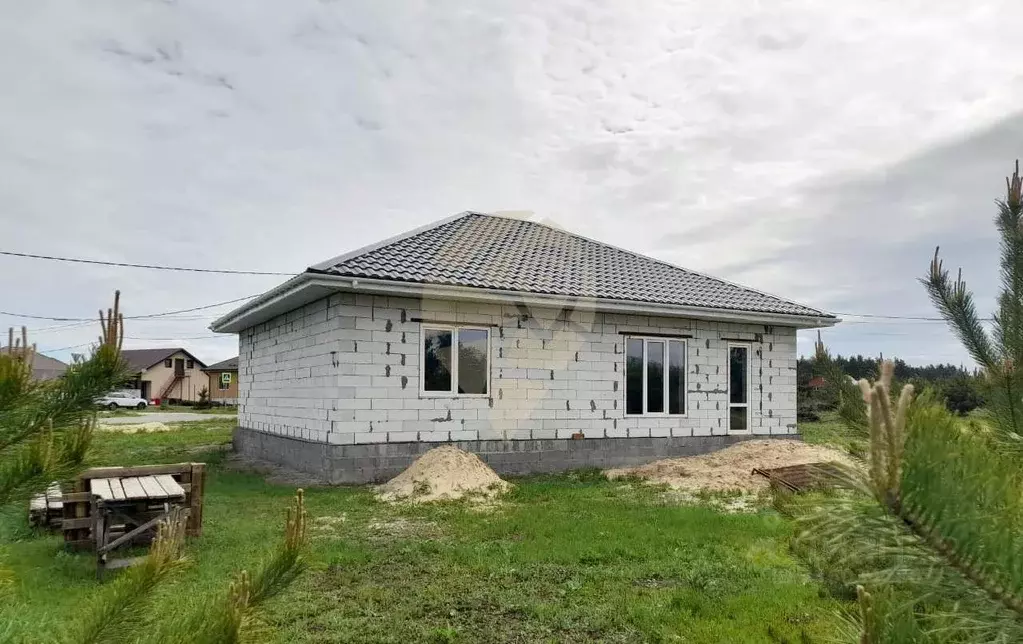 Дом в Белгородская область, Старооскольский городской округ, с. Озерки ... - Фото 0