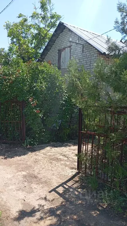 Дом в Волгоградская область, Светлоярский район, Большечапурниковское ... - Фото 1