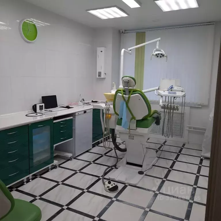 Помещение свободного назначения в Саха (Якутия), Нерюнгри ул. ... - Фото 1