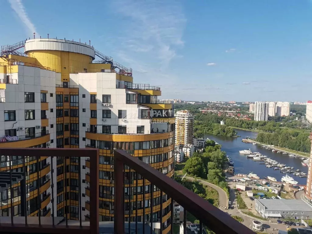 Продается 4-комнатная квартира - Фото 0