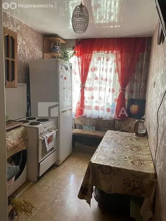 3-комнатная квартира: Барнаул, улица Солнечная Поляна, 13 (59 м) - Фото 0