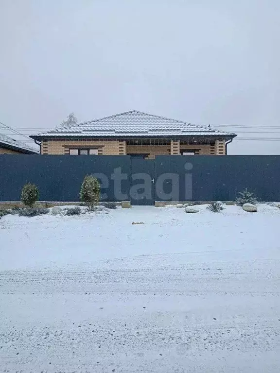 Дом в Ставропольский край, Михайловск Шпаковский район, ул. Владимира ... - Фото 1