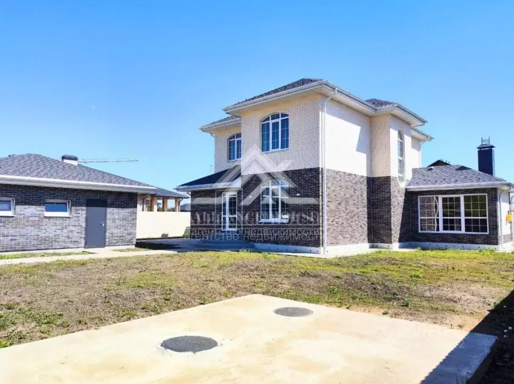 Дом в Татарстан, Лаишевский район, Столбищенское с/пос, с. Усады ул. ... - Фото 1