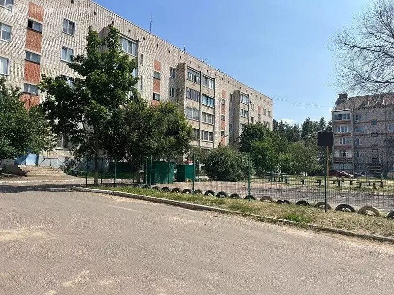 3-комнатная квартира: Россошь, улица Есенина, 15 (64.4 м) - Фото 0