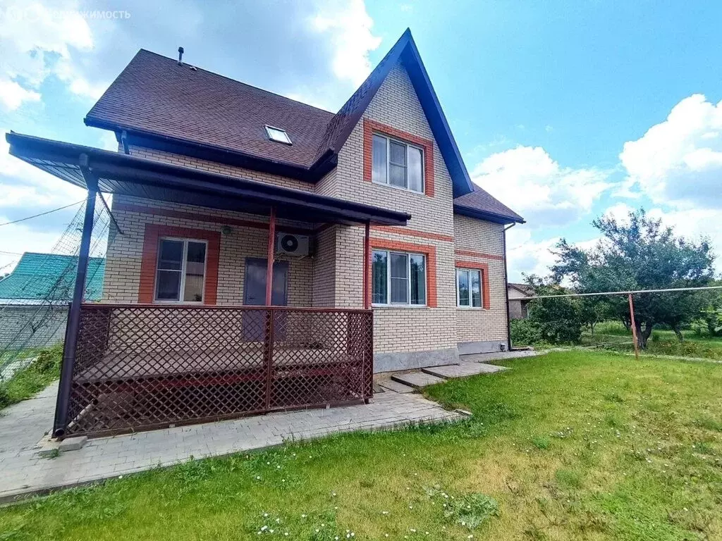 Дом в село Орловка, Заречная улица (227 м) - Фото 0