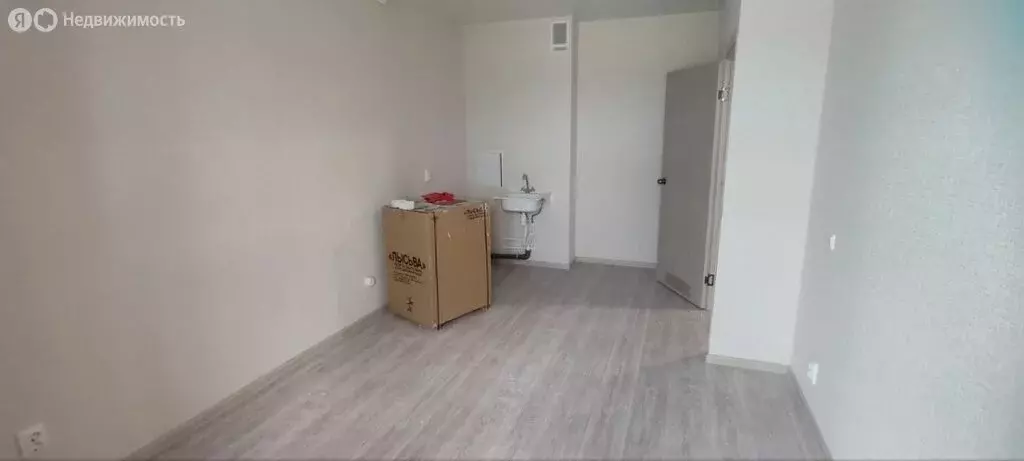 1-комнатная квартира: посёлок Берёзовый, улица имени Профессора ... - Фото 2