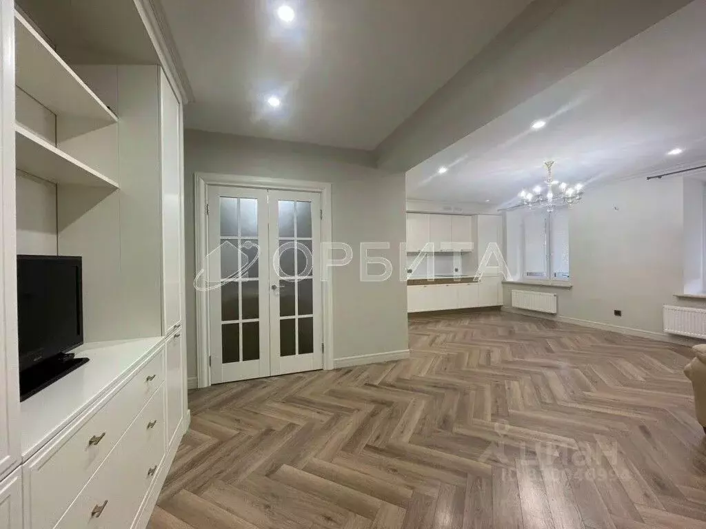 3-к кв. Тюменская область, Тюмень ул. Николая Семенова, 19к1 (119.0 м) - Фото 2