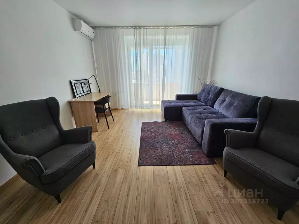 4-к кв. Приморский край, Владивосток ул. Станюковича, 10 (90.0 м) - Фото 0