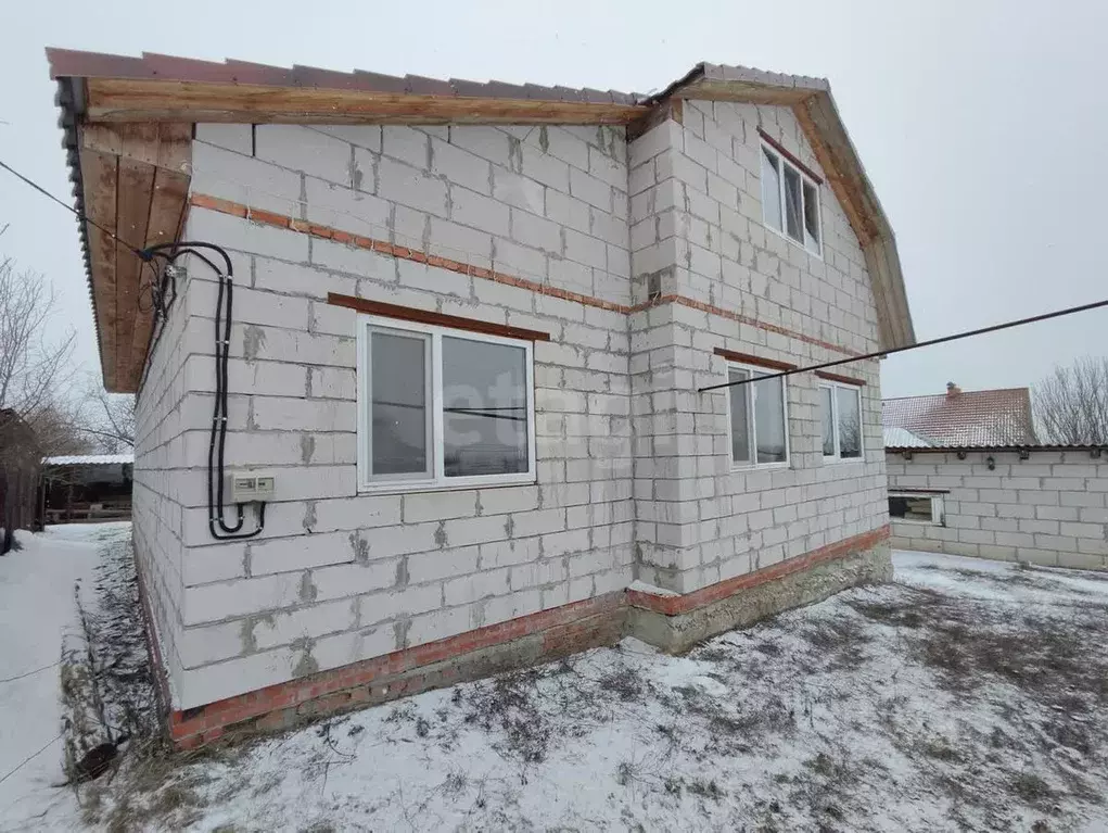 Дом в Саратовская область, Балашовский район, Хоперское муниципальное ... - Фото 1