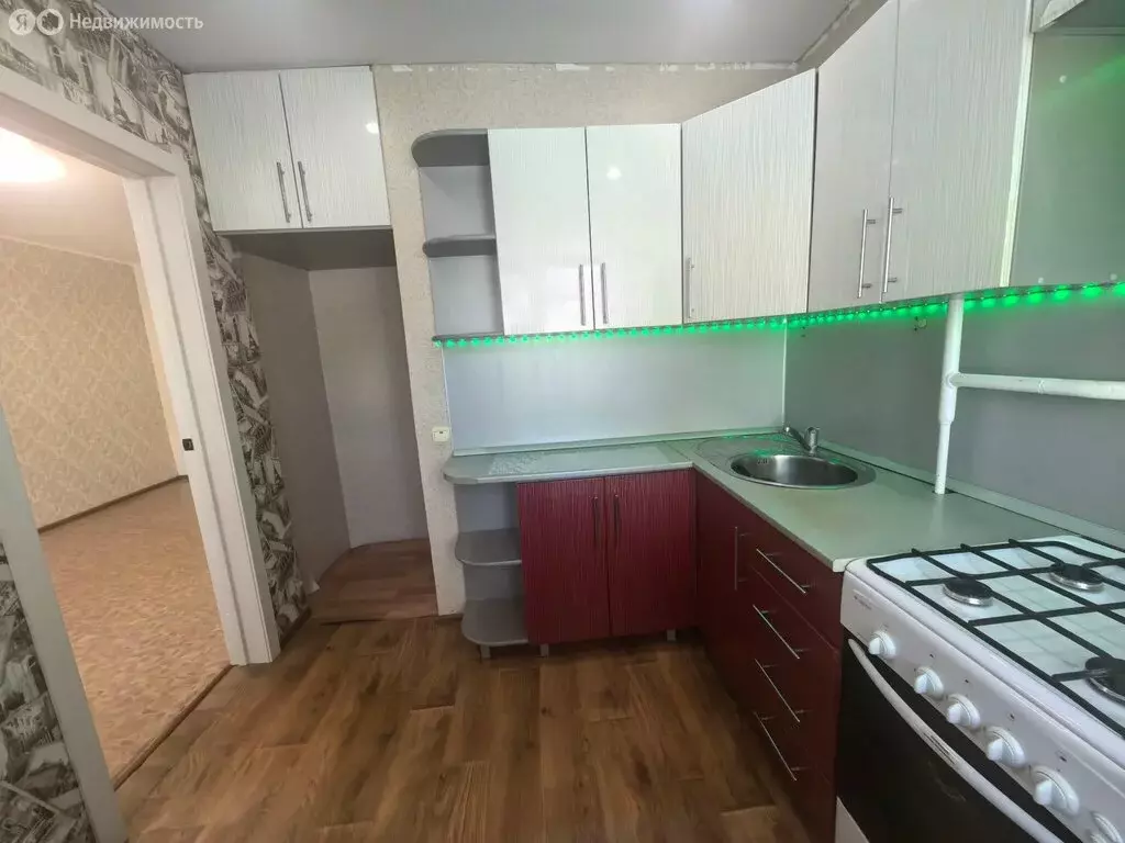 2-комнатная квартира: Стерлитамак, проспект Ленина, 63 (42 м) - Фото 2