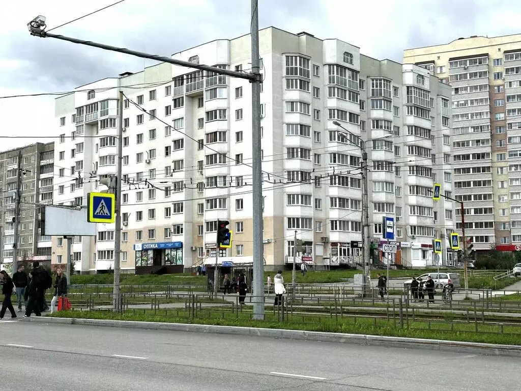 2-комнатная квартира: Нижний Тагил, Октябрьский проспект, 12 (62 м) - Фото 1