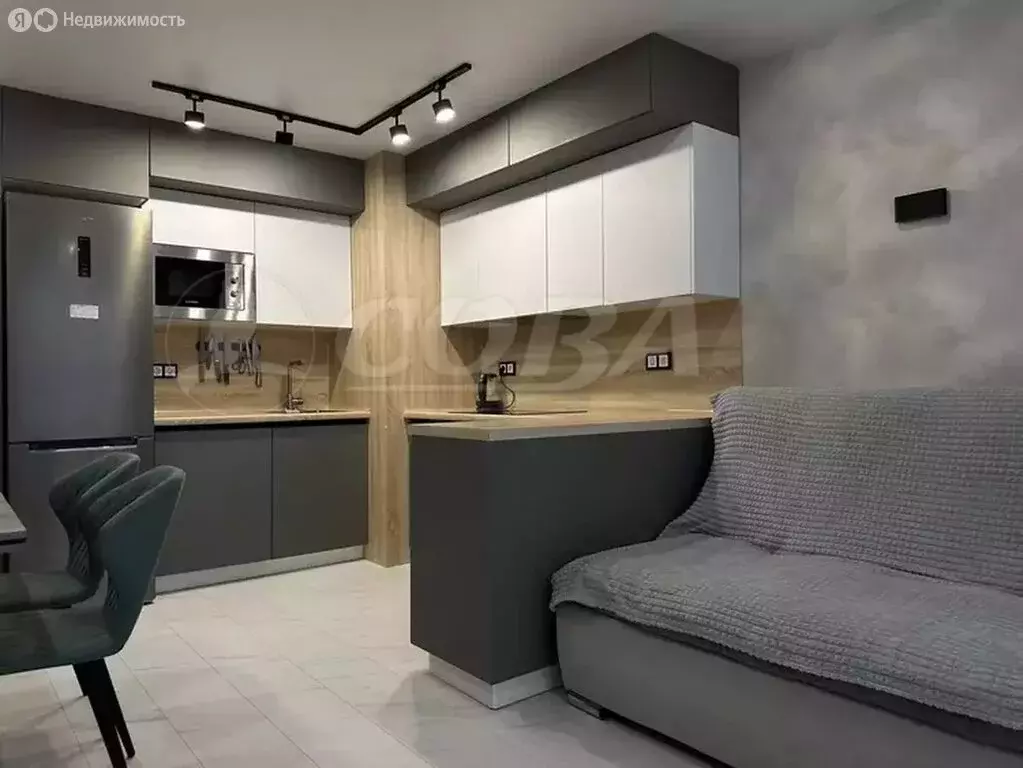 2-комнатная квартира: Тюмень, улица Валентины Трофимовой, 2к1 (67.8 м) - Фото 2