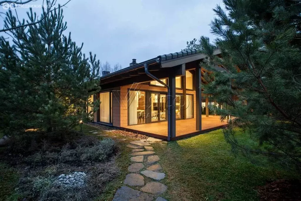 Дом в деревня Солослово, КП Горки лэйк (328 м) - Фото 1