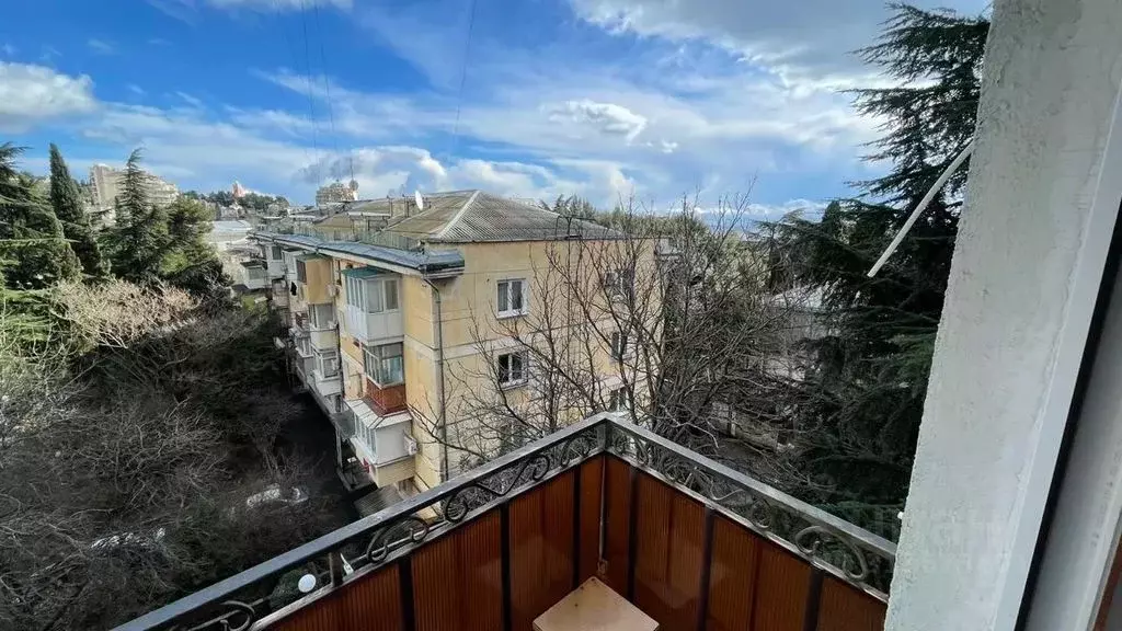 2-к кв. Крым, Ялта ул. К. Маркса, 15 (65.0 м) - Фото 0