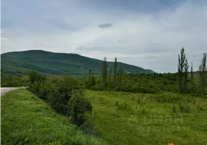 Участок в Крым, Белогорский район, Земляничненское с/пос  (8.0 га.) - Фото 1
