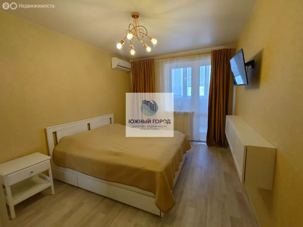 3-комнатная квартира: Новороссийск, проспект Ленина, 52 (76.93 м) - Фото 1