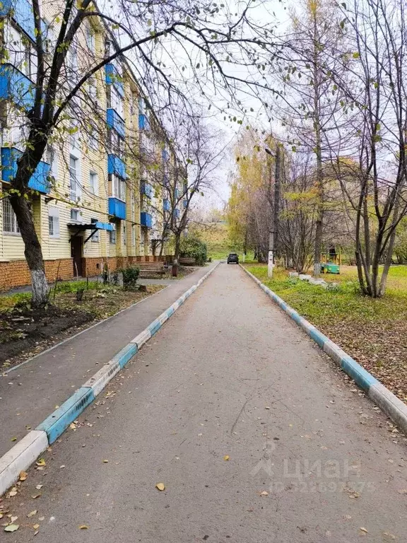 2-к кв. Омская область, Омск просп. Космический, 2 (45.0 м) - Фото 1