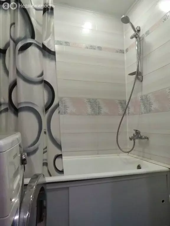 2-комнатная квартира: Томск, улица Елизаровых, 70 (54 м) - Фото 2