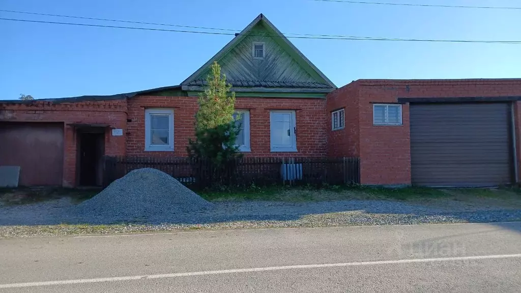 Дом в Свердловская область, Дегтярск ул. Цветников, 11 (218 м) - Фото 1