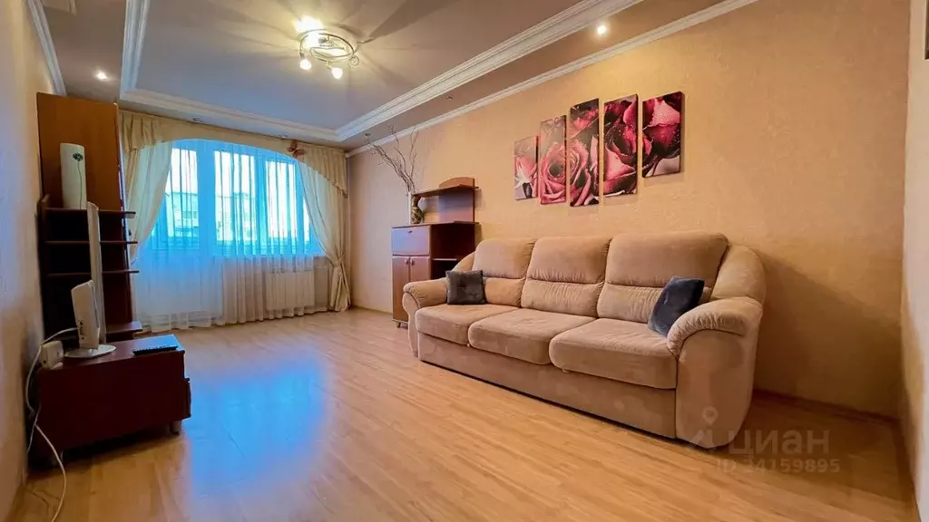 2-к кв. Оренбургская область, Оренбург ул. Чкалова, 53 (68.0 м) - Фото 1