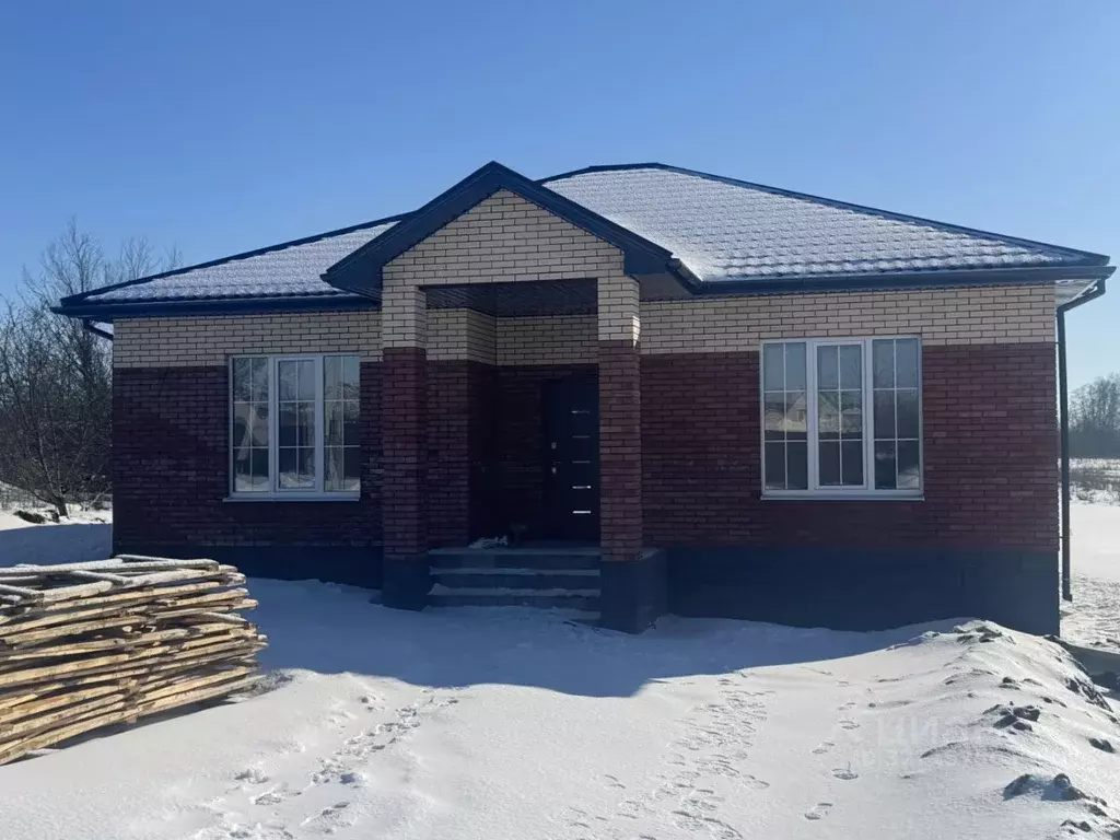 Дом в Белгородская область, Яковлевский муниципальный округ, Красный ... - Фото 1