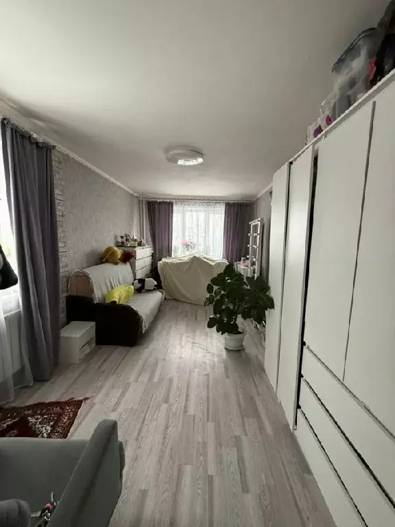 Продается 4-комнатная квартира - Фото 1