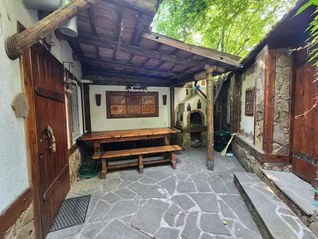 Дом в Крым, Евпатория ул. Урицкого, 16 (100 м) - Фото 1