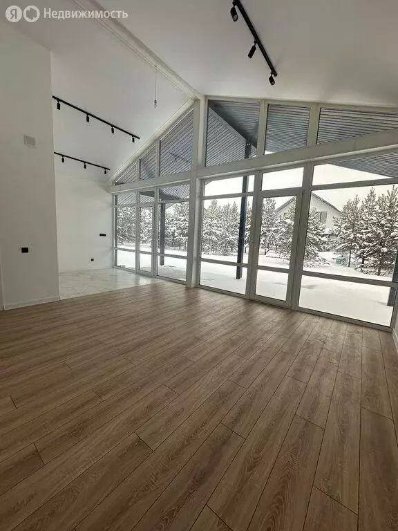 Дом в Свердловская область, Белоярский муниципальный округ, посёлок ... - Фото 1