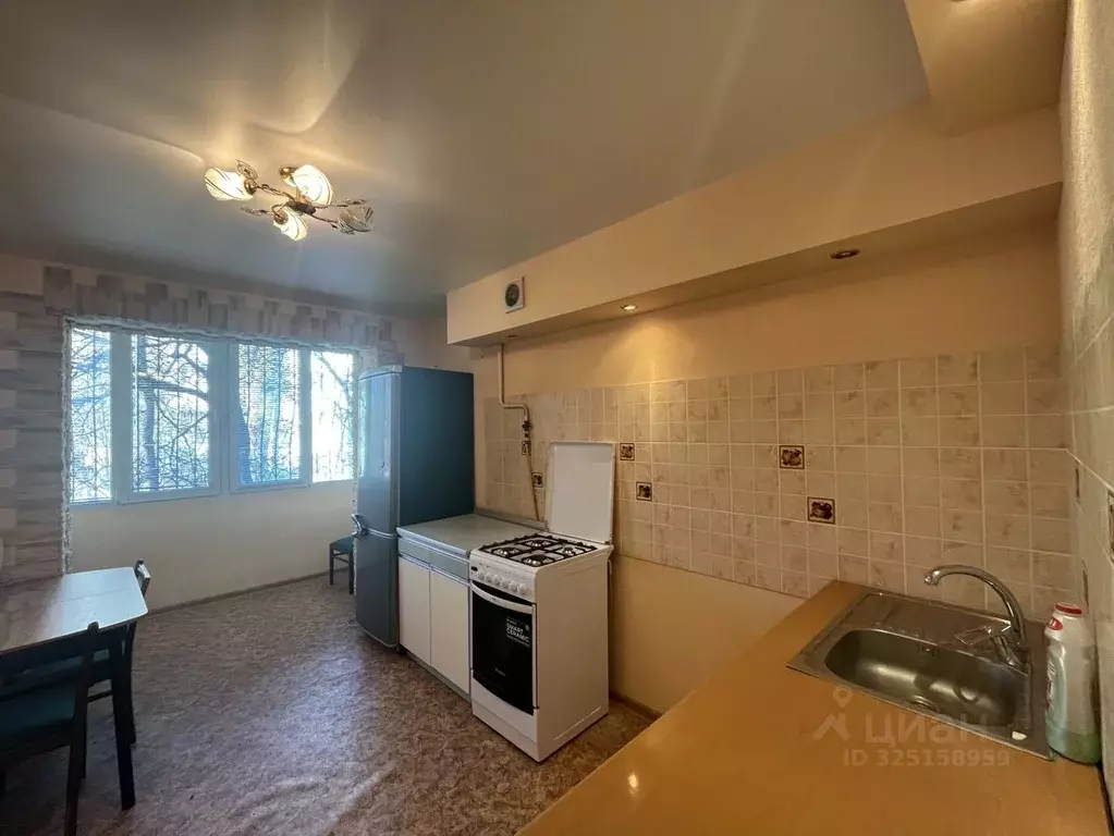 4-к кв. Крым, Симферополь ул. Кечкеметская, 188 (70.0 м) - Фото 1