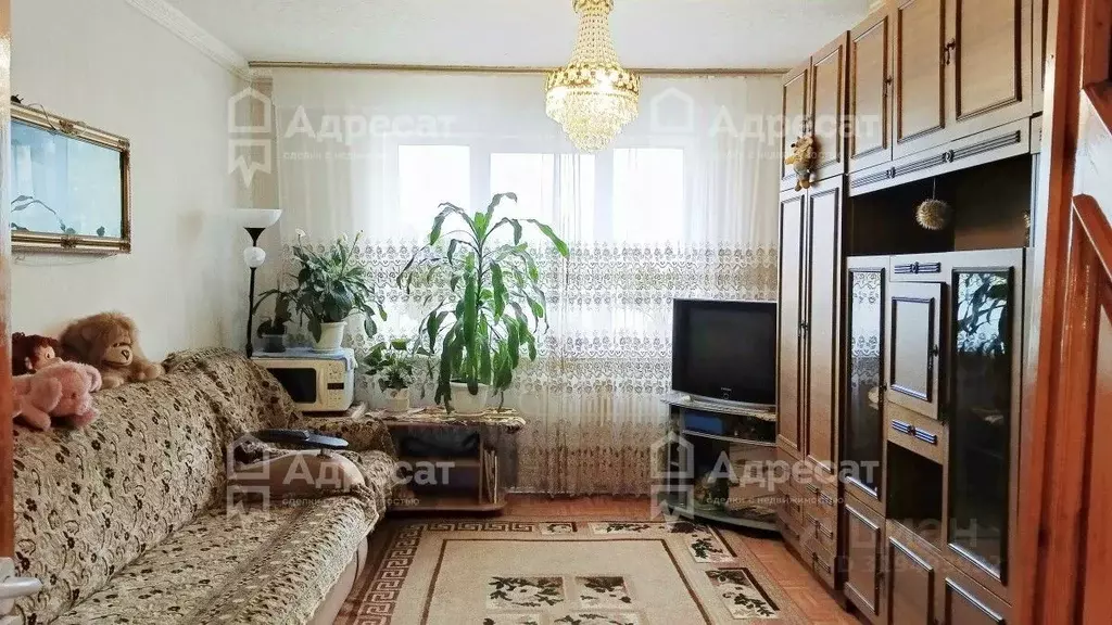 3-к кв. Волгоградская область, Волгоград ул. Менжинского, 28 (64.9 м) - Фото 0