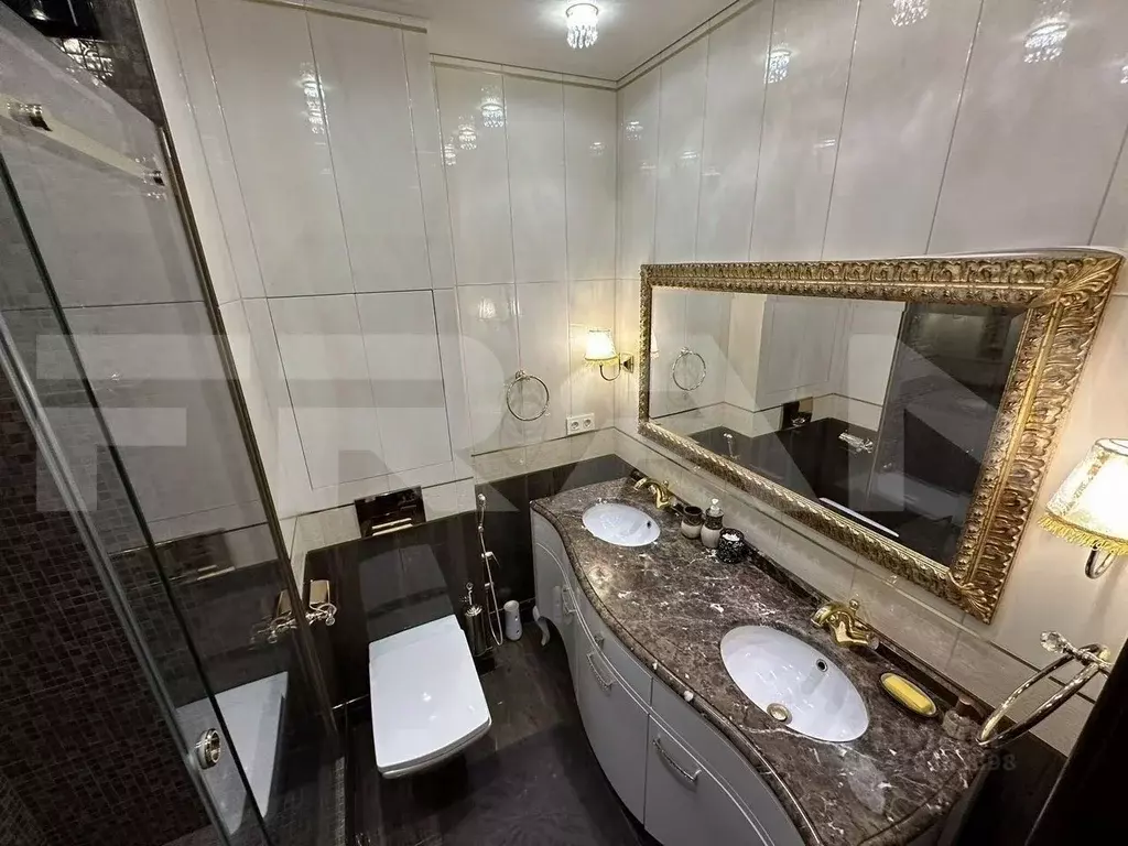 3-к кв. Санкт-Петербург Лиственная ул., 18к1 (150.0 м) - Фото 0