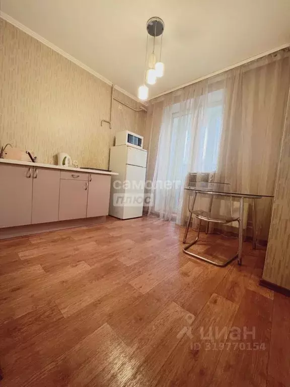1-к кв. Омская область, Омск просп. Комарова, 17к1 (36.3 м) - Фото 1