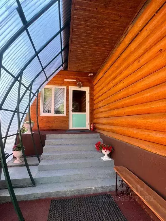 Дом в Карачаево-Черкесия, Зеленчукский район, с. Архыз ул. Курджиева, ... - Фото 1