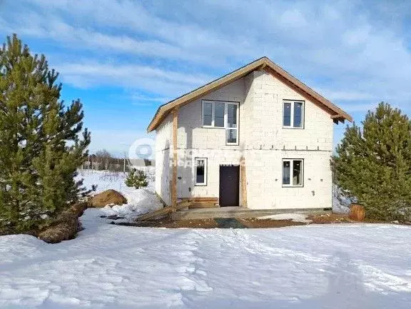 Дом в Кировская область, Кирово-Чепецкий район, с. Кстинино ул. ... - Фото 0