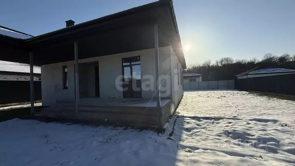 Дом в Крым, Симферопольский район, Добровское с/пос, с. Пионерское ул. ... - Фото 2