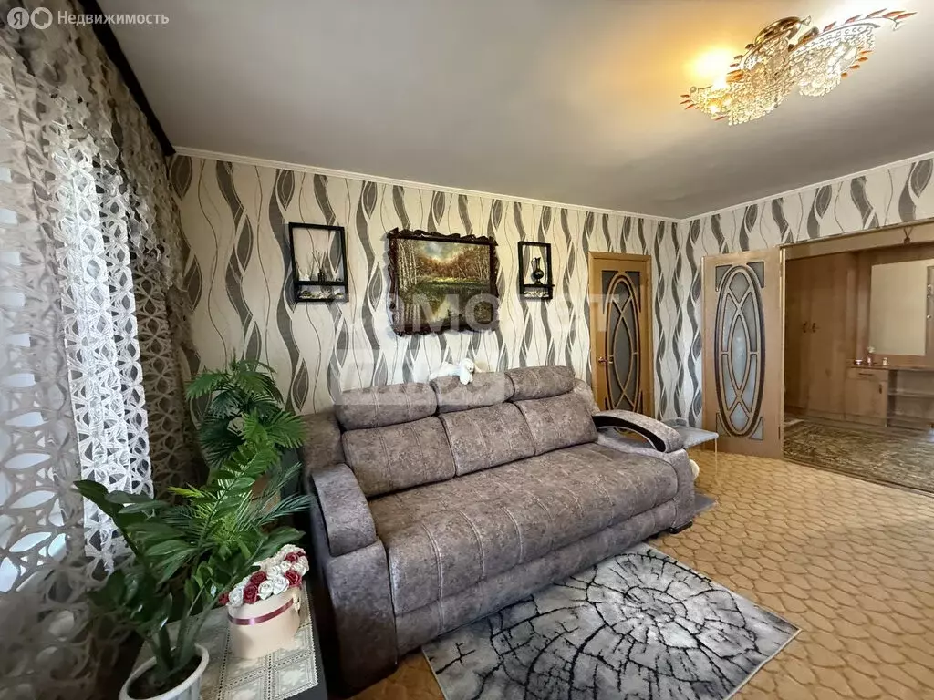4-комнатная квартира: Славянск-на-Кубани, Запорожская улица, 96 (72 м) - Фото 1