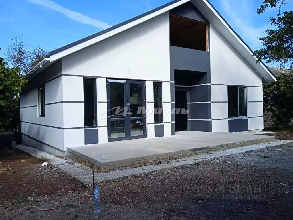 Коттедж в Крым, Симферопольский район, Добровское с/пос, с. Заречное ... - Фото 1